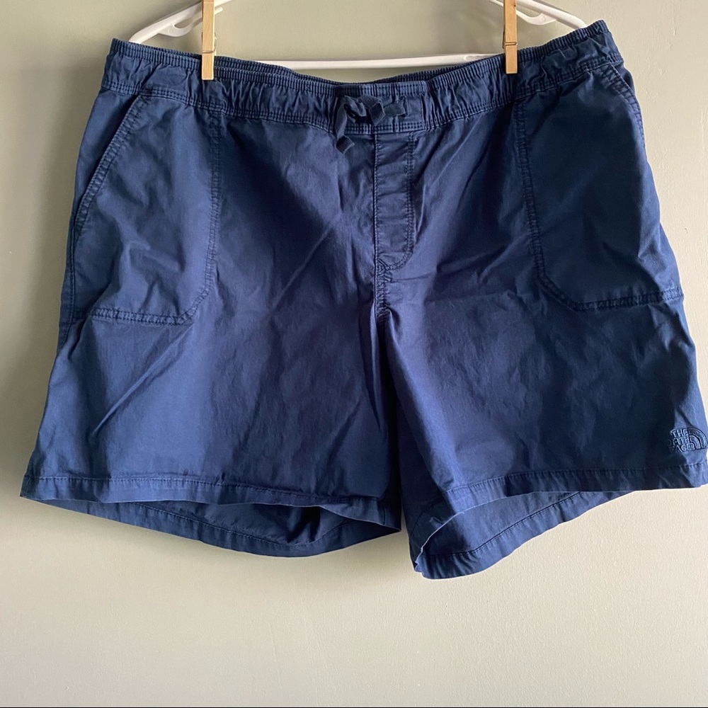North Face shorts XL